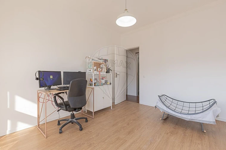 Apartamento T3 para Venda em Laranjeiro e Feijó Foto 18