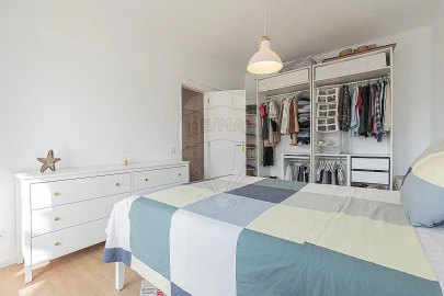 Apartamento T3 para Arrendamento em Laranjeiro e Feijó