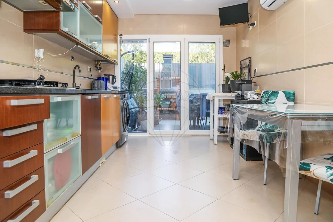 Apartamento T3 para Venda em Alverca do Ribatejo e Sobralinho Foto 1