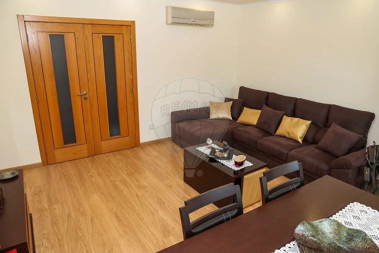 Apartamento T3 para Venda em Alverca do Ribatejo e Sobralinho Foto 9