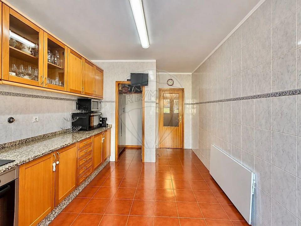 Apartamento T2 para Venda em Campo e Sobrado Foto 6
