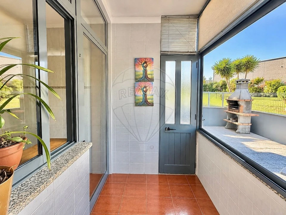 Apartamento T2 para Venda em Campo e Sobrado Foto 10