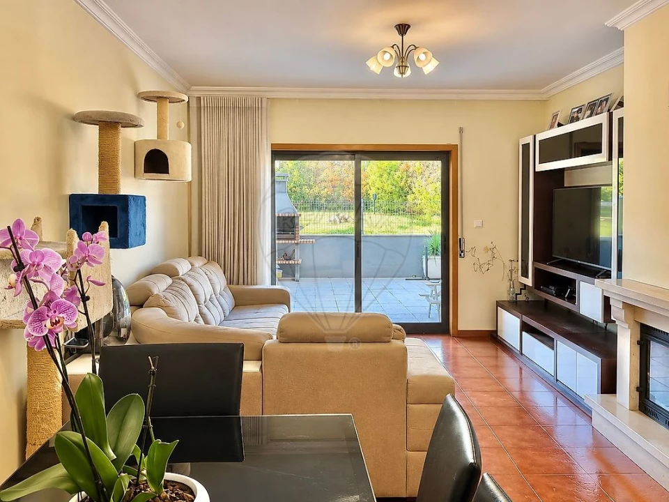 Apartamento T2 para Venda em Campo e Sobrado Foto 4