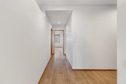 Apartamento T1 para Arrendamento em Paranhos