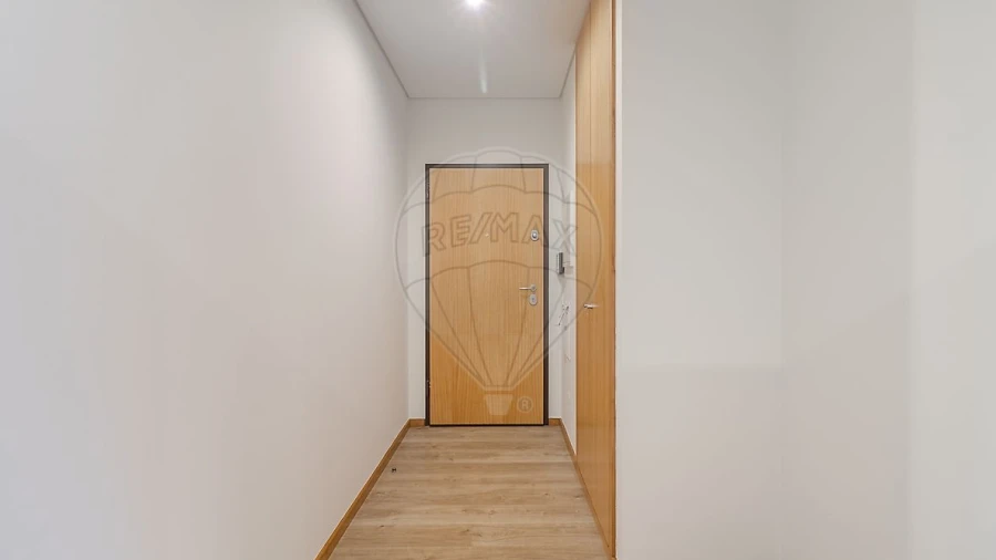 Apartamento T1 para Arrendamento em Paranhos