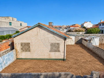 Moradia T2 para Venda em Perafita, Lavra e Santa Cruz do Bispo