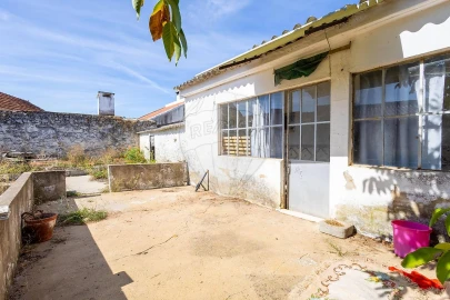 Moradia T2 para Venda em Manique do Intendente, Vila Nova de São Pedro e Maçussa