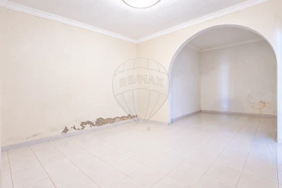 Moradia T2 para Venda em Manique do Intendente, Vila Nova de São Pedro e Maçussa