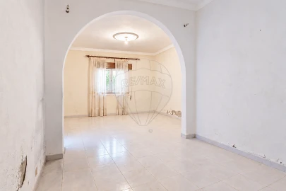 Moradia T2 para Venda em Manique do Intendente, Vila Nova de São Pedro e Maçussa