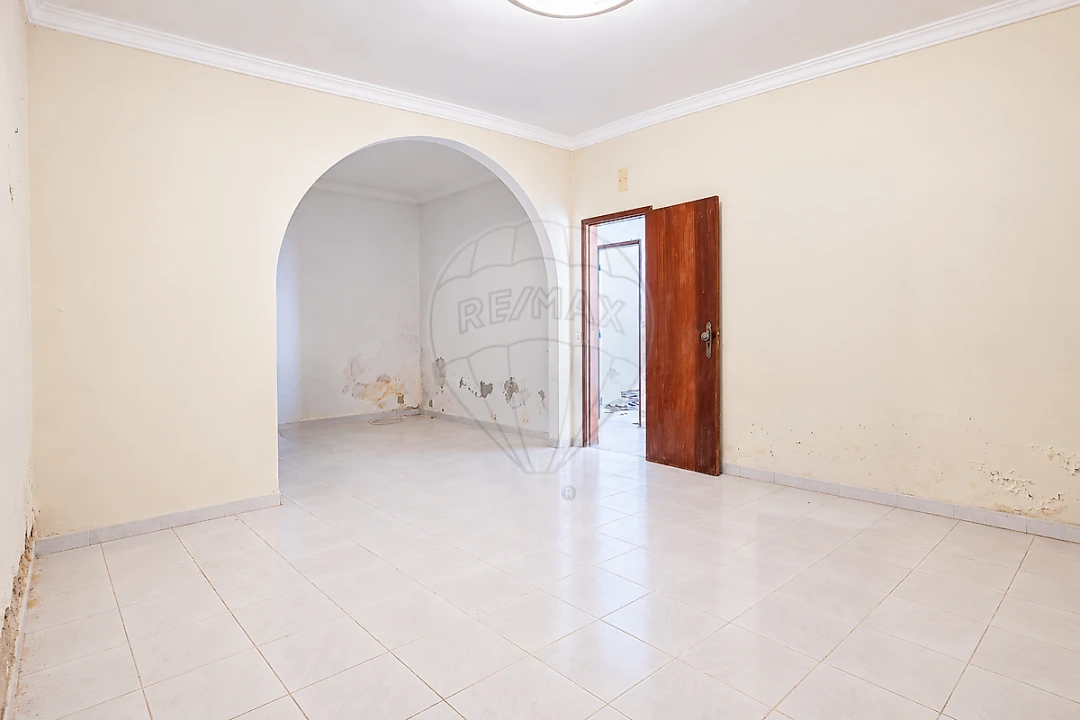 Moradia T2 para Venda em Manique do Intendente, Vila Nova de São Pedro e Maçussa Foto 3