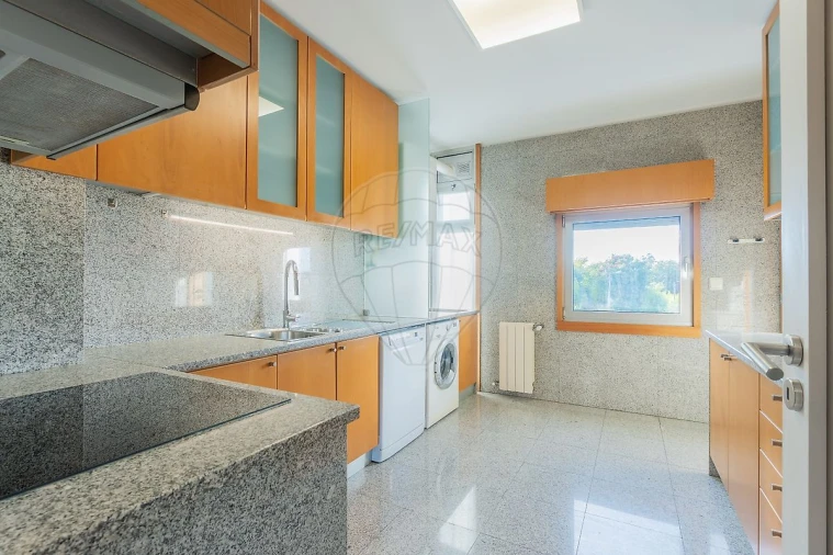Apartamento T2 para Venda em Nogueira e Silva Escura Foto 4