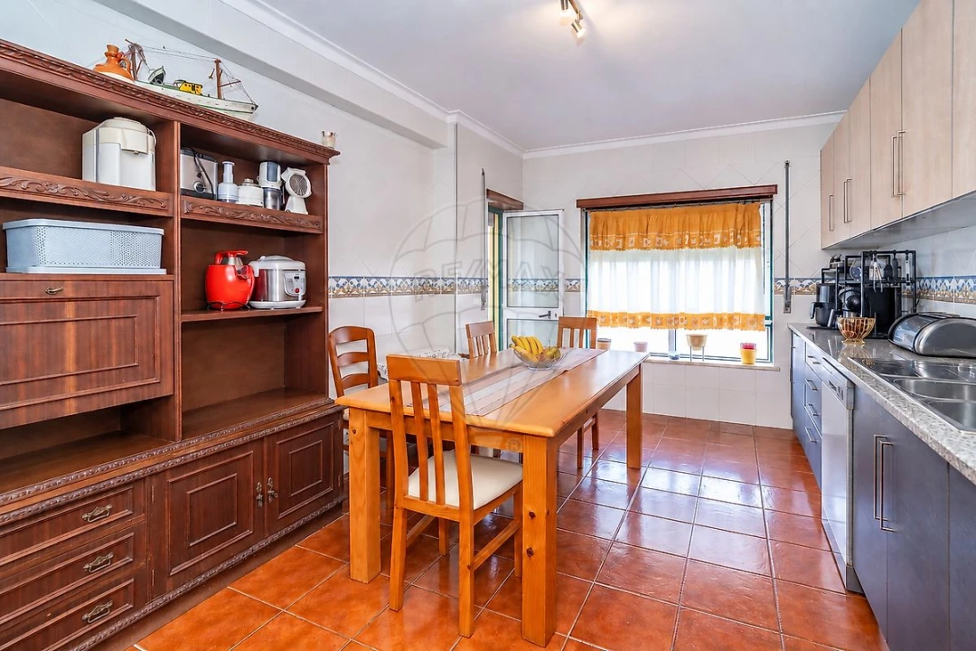 Apartamento T3 para Venda em Tavarede Foto 4