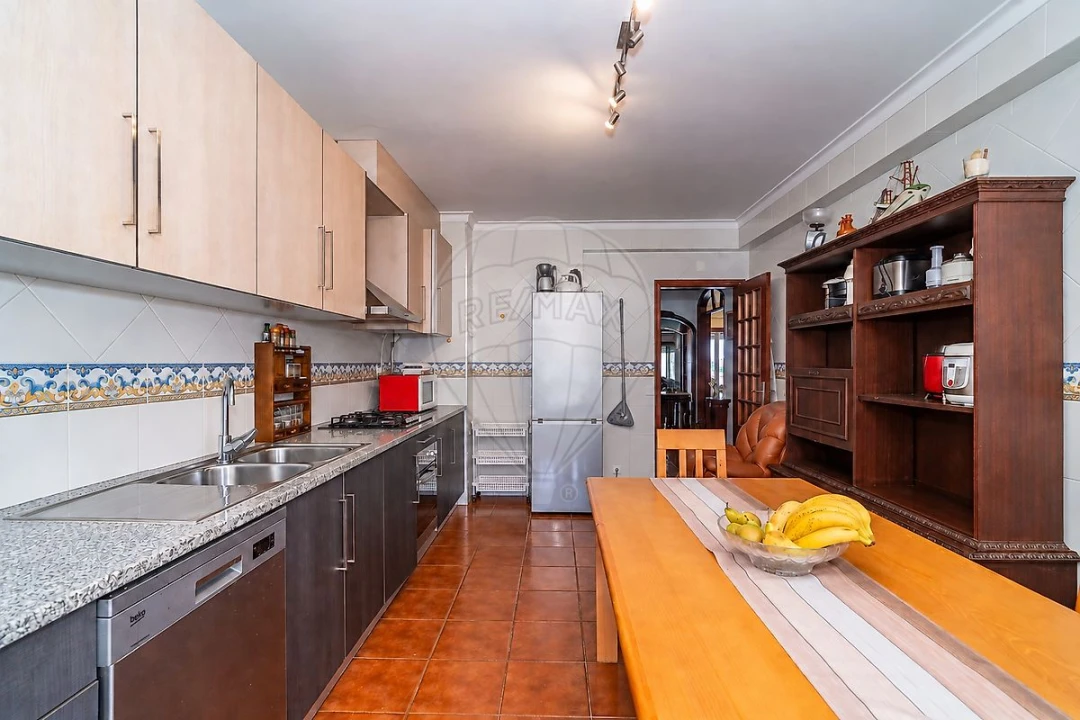 Apartamento T3 para Venda em Tavarede Foto 6