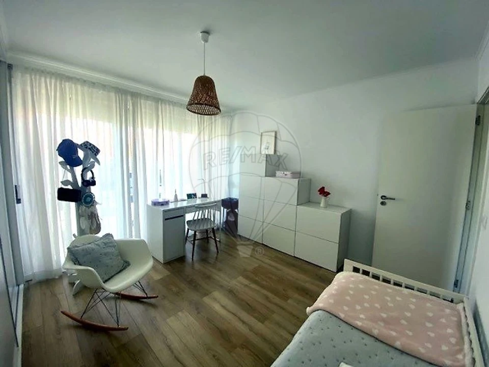 Apartamento T2 para Arrendamento em Santa Maria e São Miguel, São Martinho, São Pedro Penaferrim Foto 4
