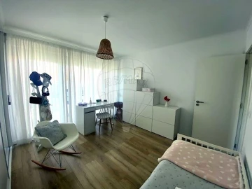 Apartamento T2 para Arrendamento em Águas Livres