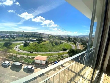 Apartamento T2 para Arrendamento em Águas Livres