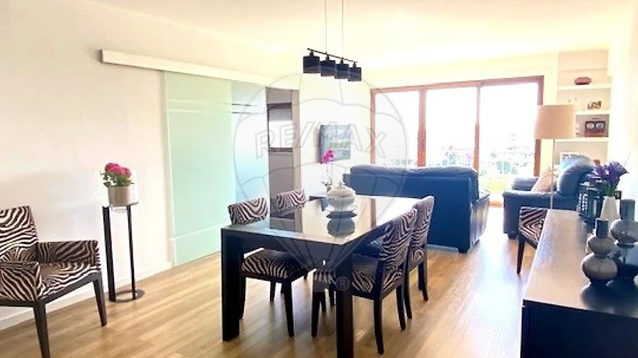 Apartamento T2 para Arrendamento em Santa Maria e São Miguel, São Martinho, São Pedro Penaferrim