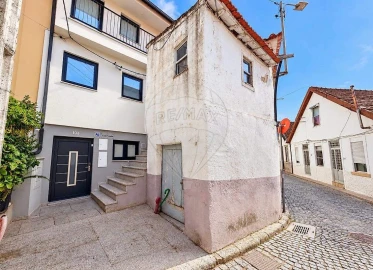 Prédio para Venda em Peso da Régua e Godim
