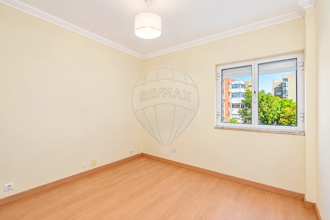 Apartamento T3 para Arrendamento em Olivais Foto 14