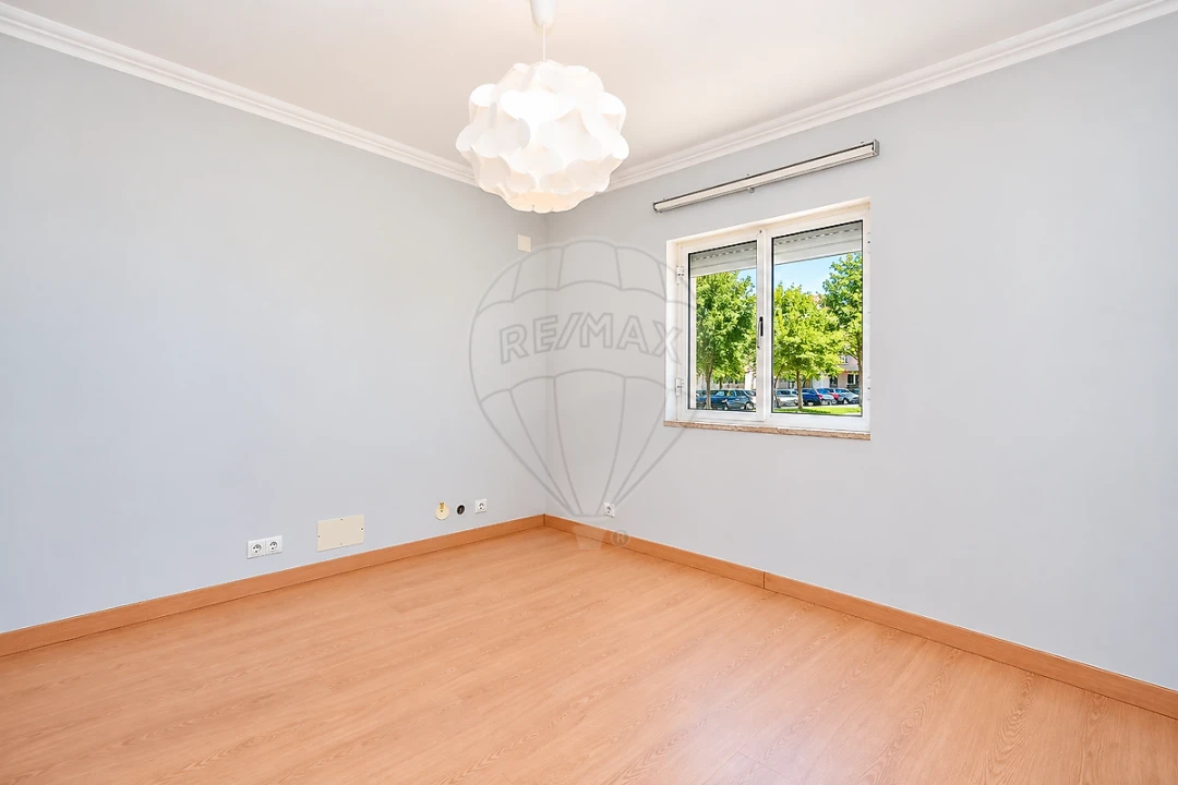 Apartamento T3 para Arrendamento em Olivais Foto 11