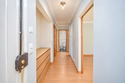 Apartamento T3 para Arrendamento em Olivais