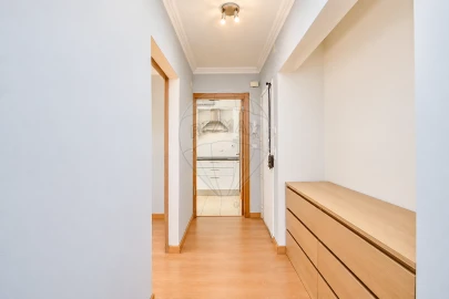 Apartamento T3 para Arrendamento em Olivais