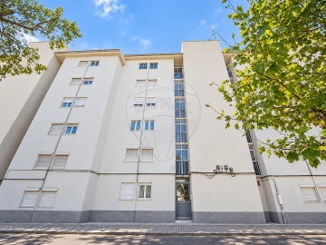 Apartamento T3 para Arrendamento em Olivais