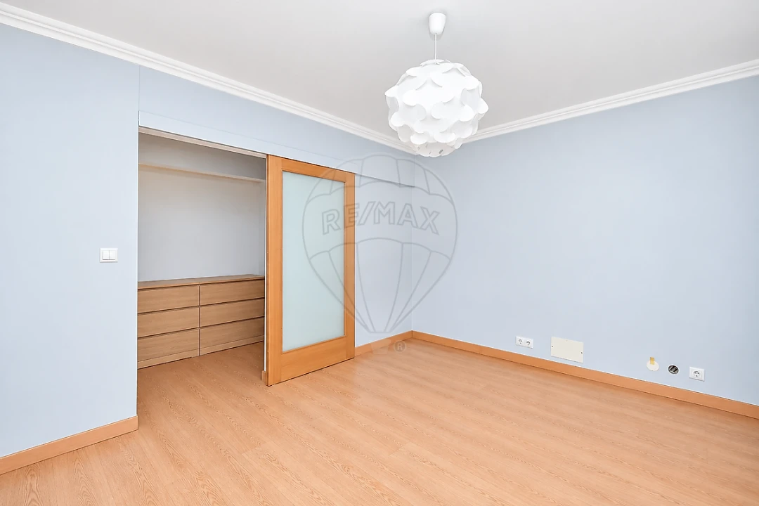 Apartamento T3 para Arrendamento em Olivais Foto 10