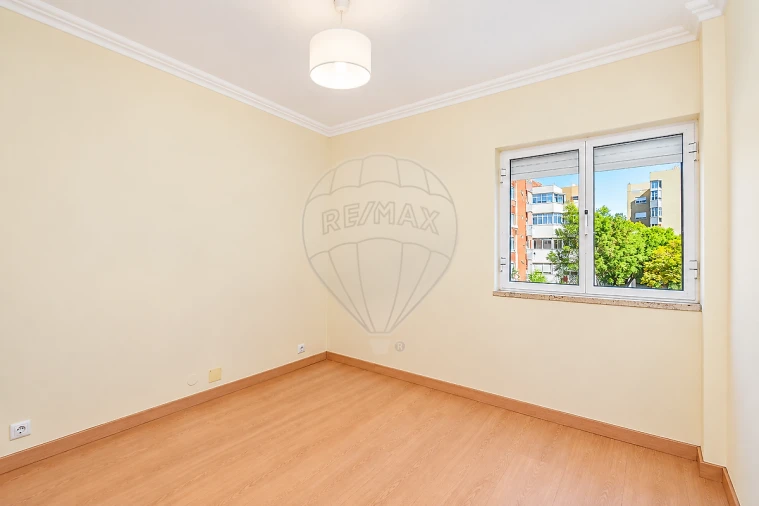 Apartamento T3 para Arrendamento em Olivais Foto 14