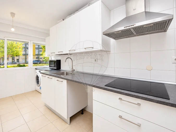 Apartamento T3 para Arrendamento em Olivais Foto 3