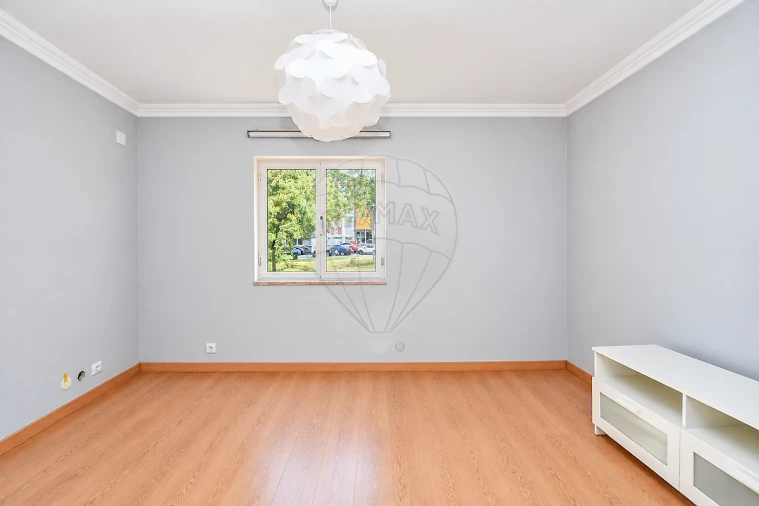 Apartamento T3 para Arrendamento em Olivais Foto 9