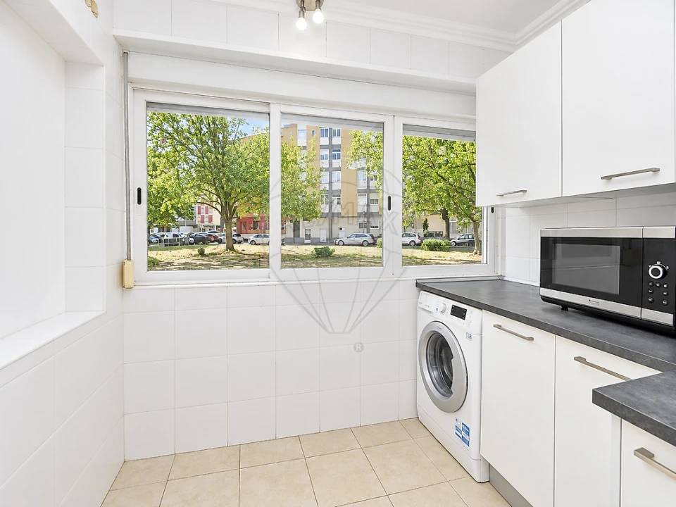 Apartamento T3 para Arrendamento em Olivais Foto 4
