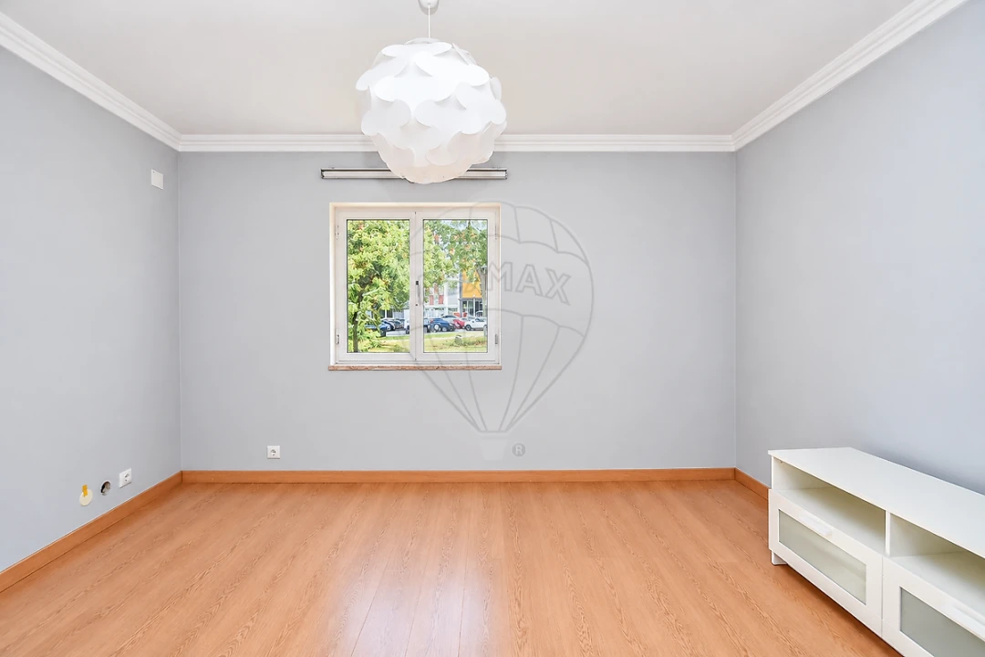 Apartamento T3 para Arrendamento em Olivais Foto 9