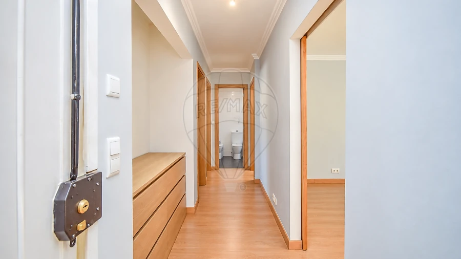 Apartamento T3 para Arrendamento em Olivais