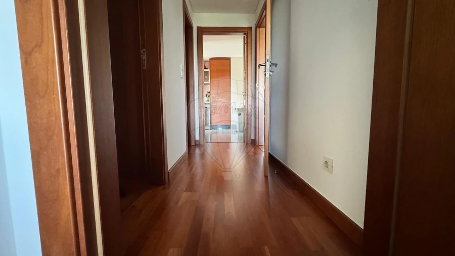Apartamento T2 para Venda em Sacavém e Prior Velho