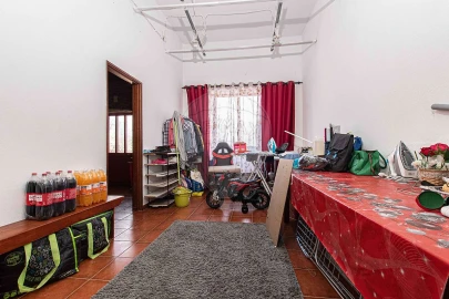 Moradia T3 para Venda em Santo Quintino