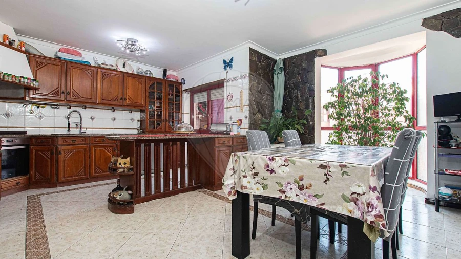 Moradia T3 para Venda em Santo Quintino