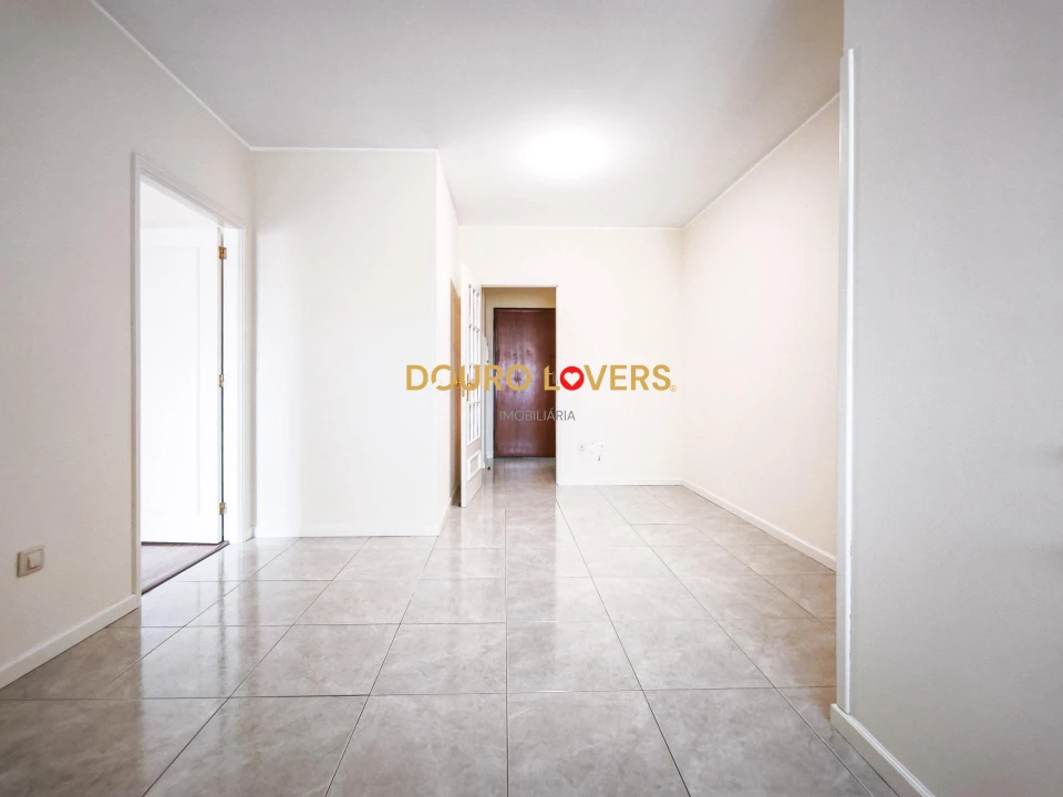 Apartamento T1 para Venda em Aguas Santas Foto 13