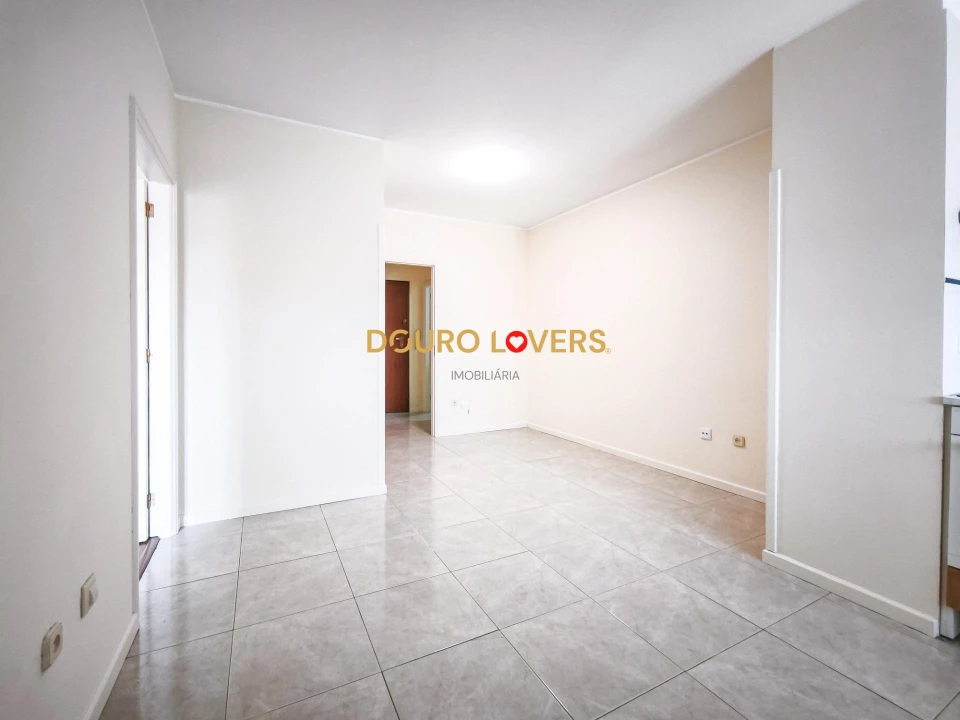 Apartamento T1 para Venda em Aguas Santas Foto 14