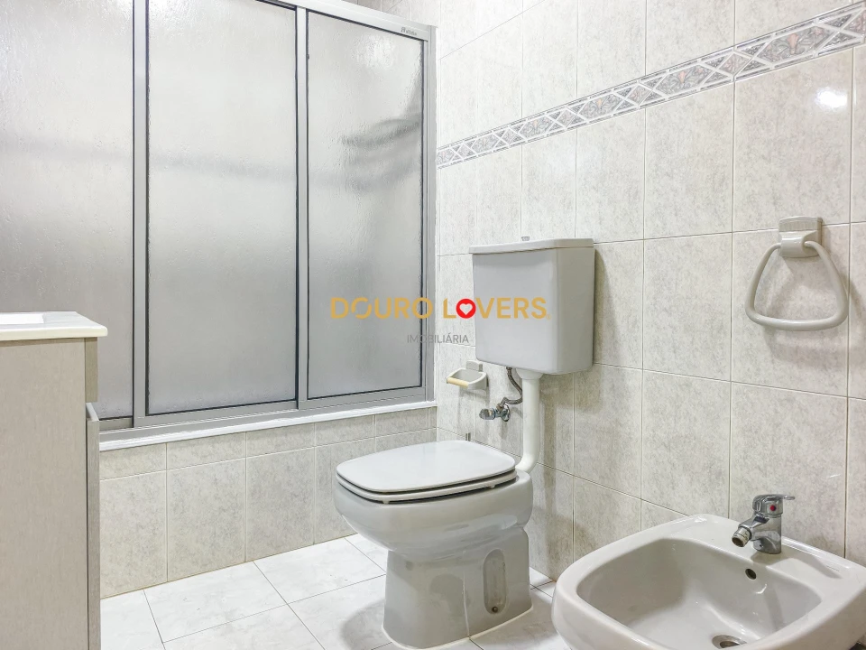 Apartamento T1 para Venda em Aguas Santas Foto 17