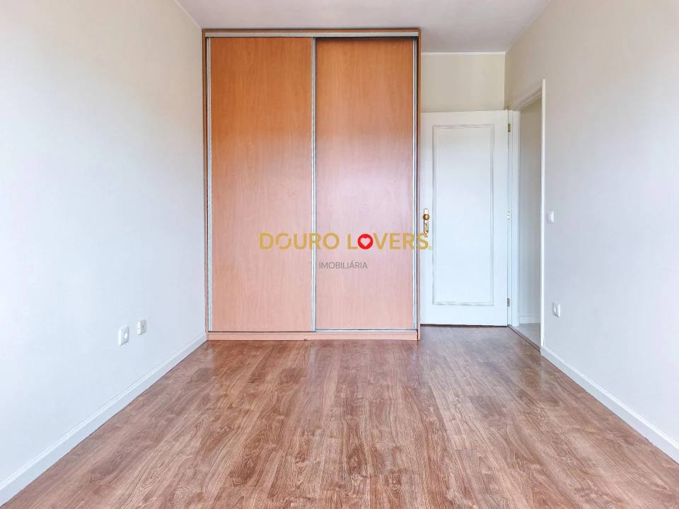 Apartamento T1 para Venda em Aguas Santas Foto 8