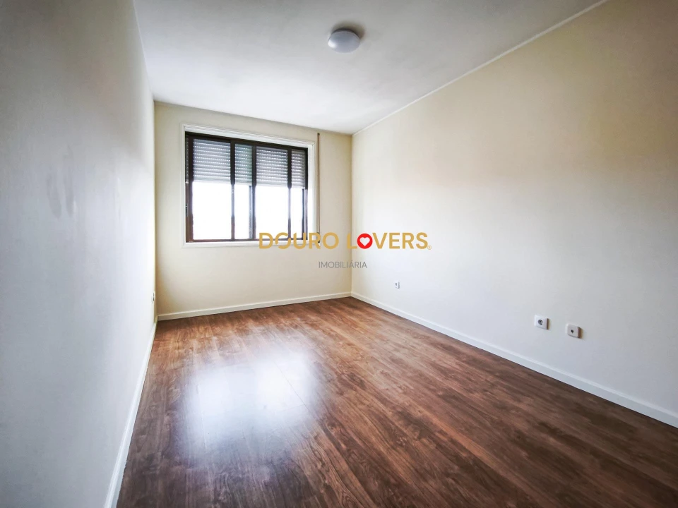 Apartamento T1 para Venda em Aguas Santas Foto 9