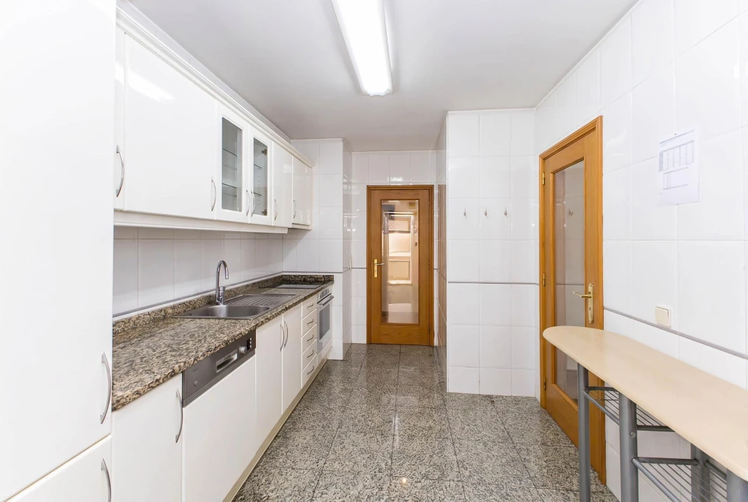 Apartamento T3 para Venda em Cidade da Maia Foto 12