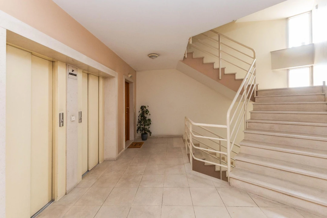 Apartamento T3 para Venda em Cidade da Maia Foto 2