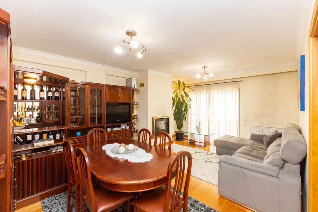 Apartamento T3 para Venda em Cidade da Maia Foto 6