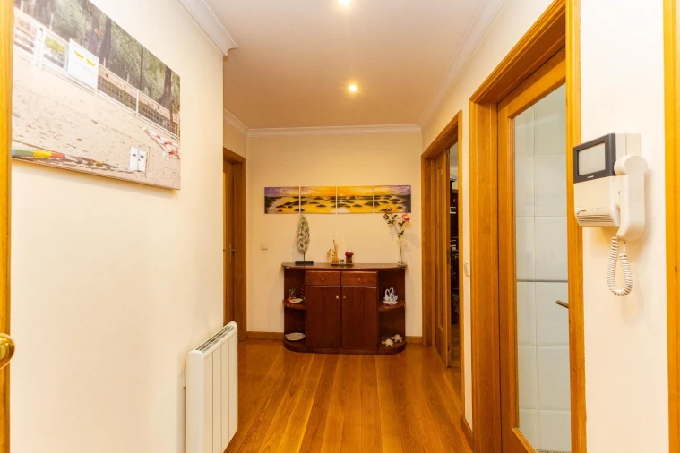 Apartamento T3 para Venda em Cidade da Maia Foto 4