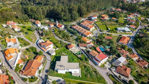 Moradia T3 para Venda em Cervães