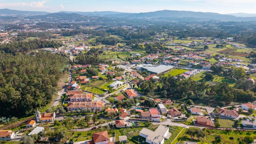 Moradia T3 para Venda em Cervães Foto 24