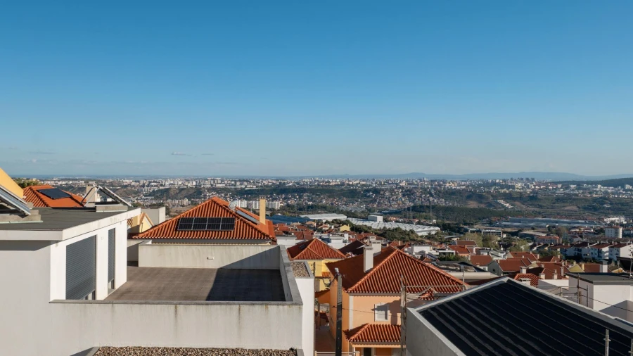 Moradia T4 para Venda em Pontinha e Famões