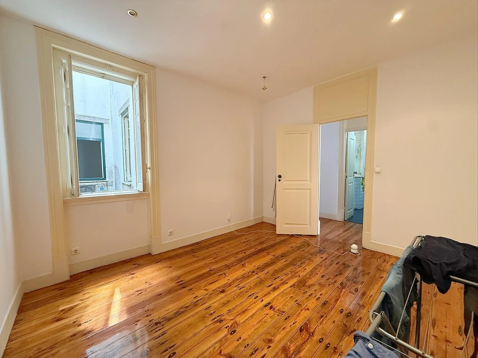 Apartamento T6 para Venda em Avenidas Novas Foto 14